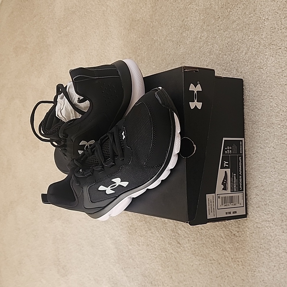 Under Armour Boys Sneakers